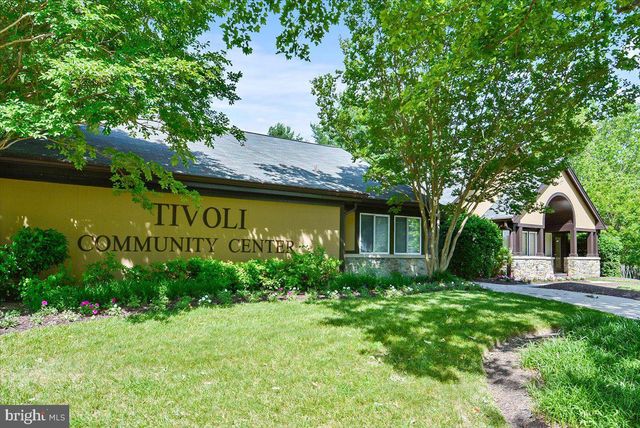 25 TIVOLI LAKE CT, Silver Spring, MD 20906
