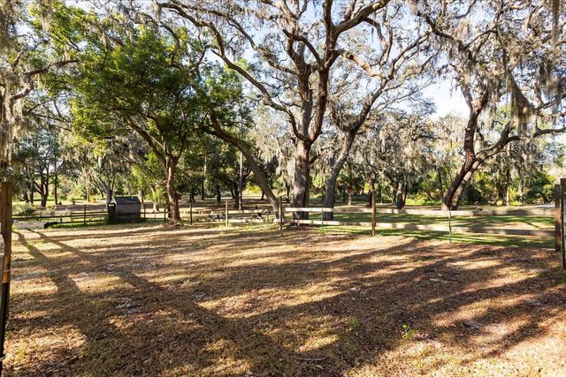 27201 WOODHOLLOW ROAD, Mount Dora, FL 32757