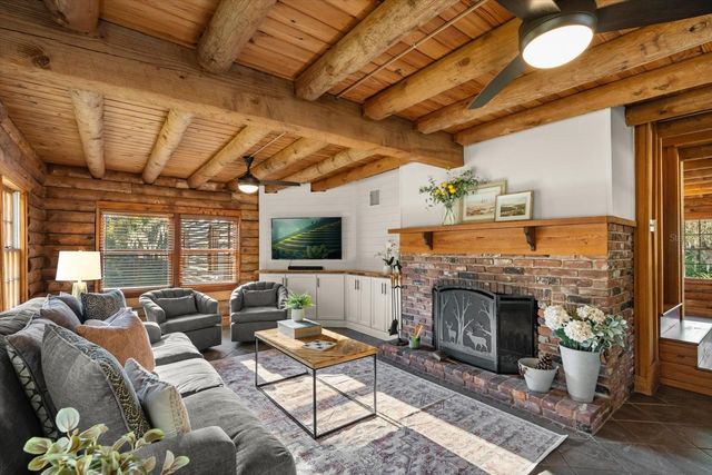 27201 WOODHOLLOW ROAD, Mount Dora, FL 32757