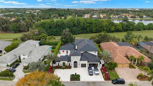 541 E Enclave Cir E, Pembroke Pines, FL 33027