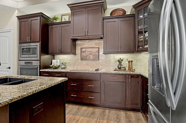 4875 N Indian Oak Street, Bel Aire, KS 67226