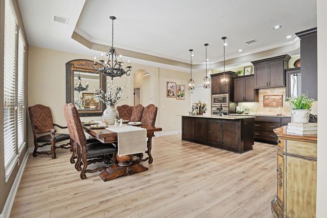 4875 N Indian Oak Street, Bel Aire, KS 67226
