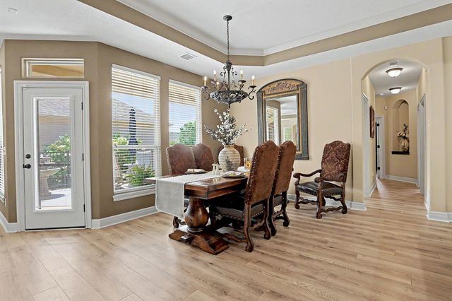 4875 N Indian Oak Street, Bel Aire, KS 67226