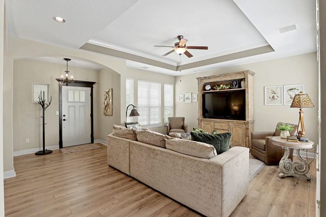 4875 N Indian Oak Street, Bel Aire, KS 67226