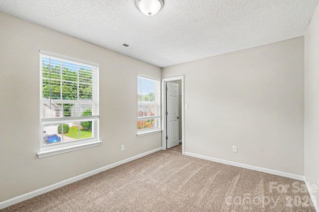 9828 Aventide Lane, Charlotte, NC 28215