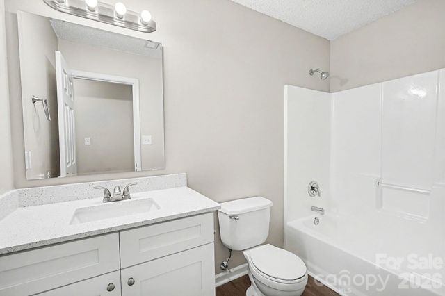 9828 Aventide Lane, Charlotte, NC 28215
