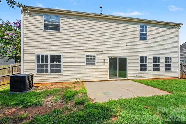 9828 Aventide Lane, Charlotte, NC 28215