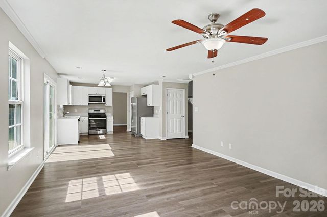 9828 Aventide Lane, Charlotte, NC 28215