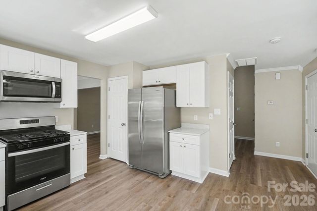 9828 Aventide Lane, Charlotte, NC 28215