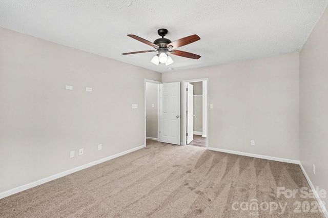 9828 Aventide Lane, Charlotte, NC 28215