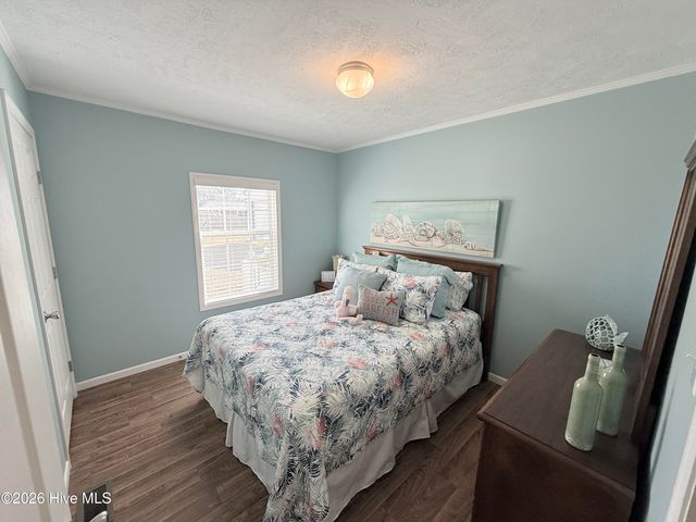 201 Live Oak Drive, Swansboro, NC 28584