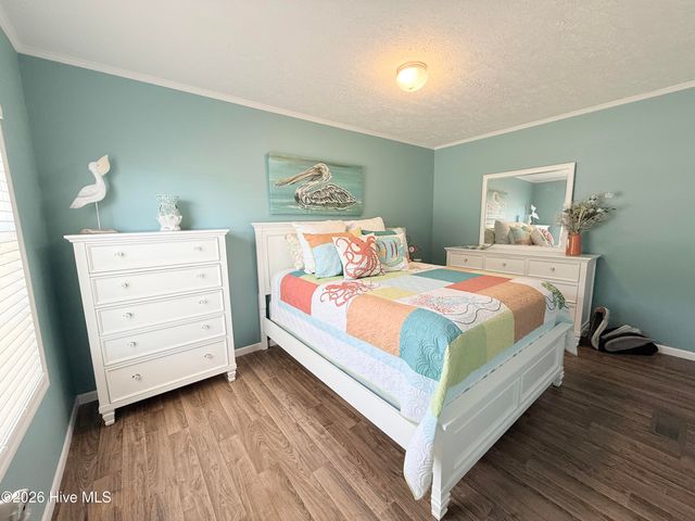 201 Live Oak Drive, Swansboro, NC 28584