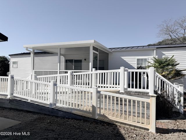 201 Live Oak Drive, Swansboro, NC 28584