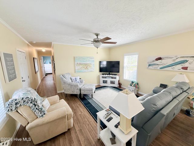 201 Live Oak Drive, Swansboro, NC 28584