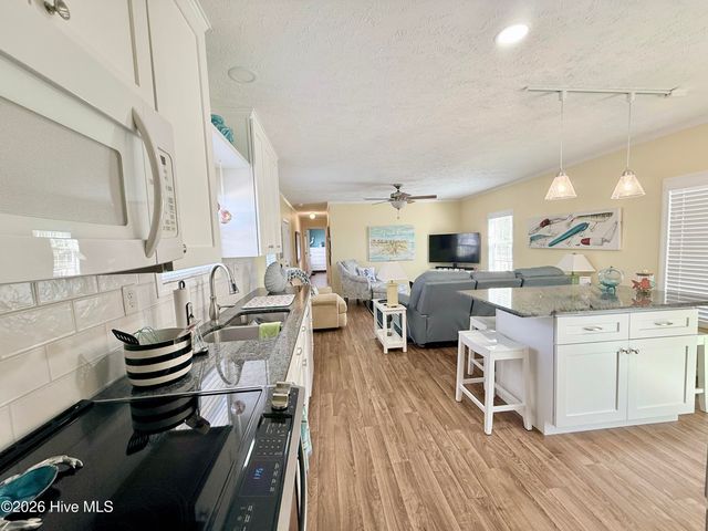 201 Live Oak Drive, Swansboro, NC 28584