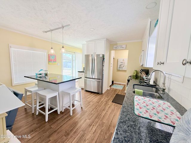 201 Live Oak Drive, Swansboro, NC 28584