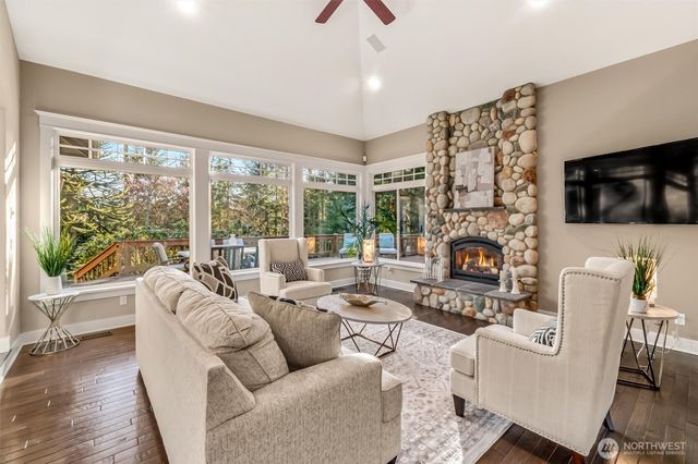 16432 57th Avenue SE, Snohomish, WA 98296