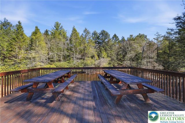 158 Halgas Lane, Tobyhanna Twp, PA 18350