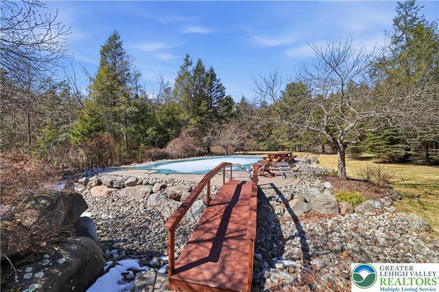 158 Halgas Lane, Tobyhanna Twp, PA 18350