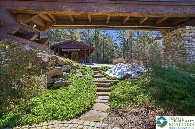 158 Halgas Lane, Tobyhanna Twp, PA 18350