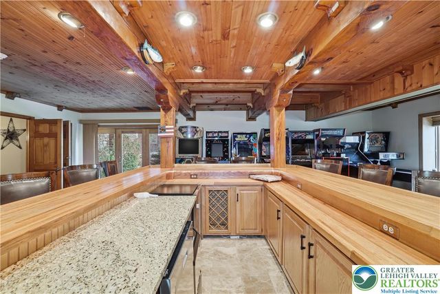 158 Halgas Lane, Tobyhanna Twp, PA 18350