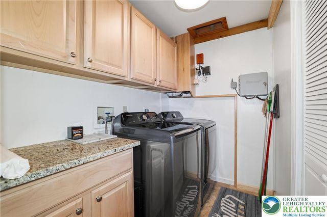 158 Halgas Lane, Tobyhanna Twp, PA 18350