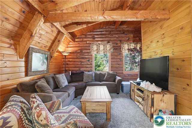 158 Halgas Lane, Tobyhanna Twp, PA 18350