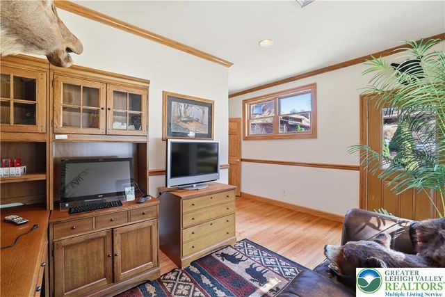 158 Halgas Lane, Tobyhanna Twp, PA 18350