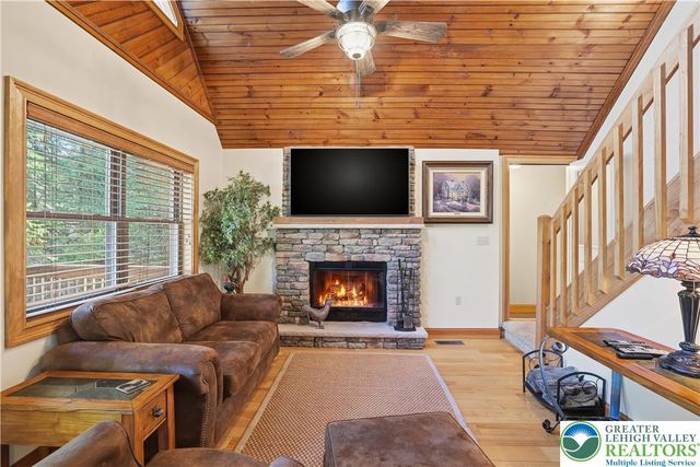 158 Halgas Lane, Tobyhanna Twp, PA 18350