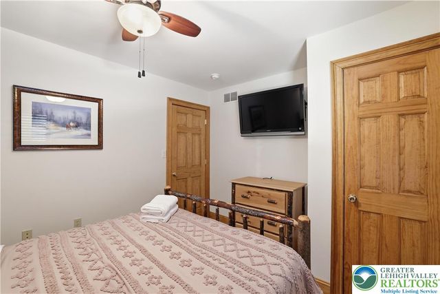 158 Halgas Lane, Tobyhanna Twp, PA 18350