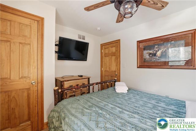 158 Halgas Lane, Tobyhanna Twp, PA 18350