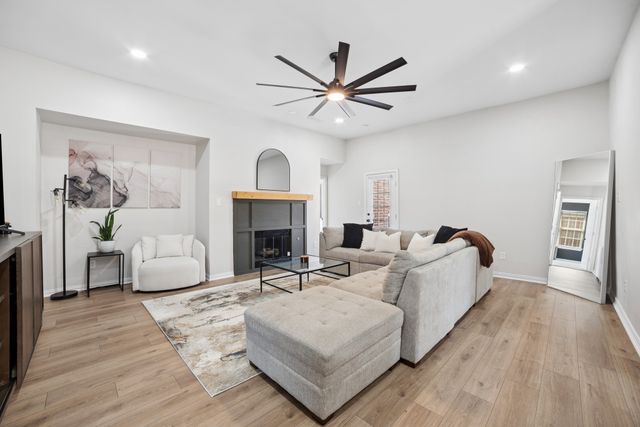 7410 Handen Drive, Rowlett, TX 75089
