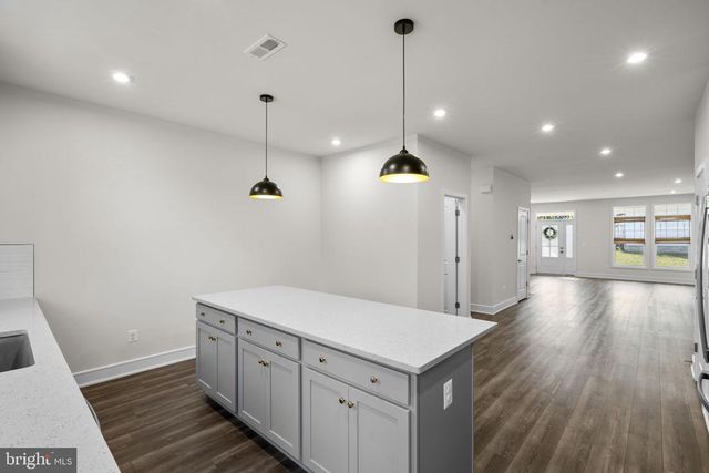 3571 STEPHENSONS HILL LN, Marshall, VA 20115
