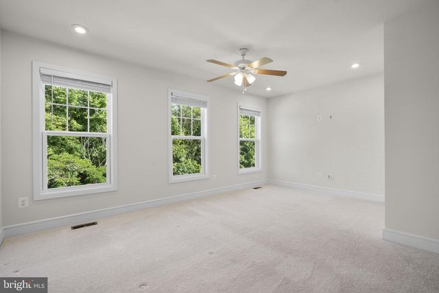 3571 STEPHENSONS HILL LN, Marshall, VA 20115