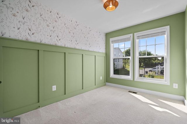 3571 STEPHENSONS HILL LN, Marshall, VA 20115
