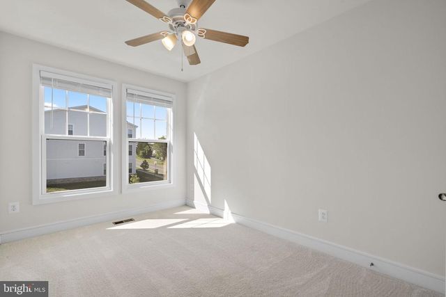3571 STEPHENSONS HILL LN, Marshall, VA 20115