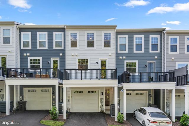 3571 STEPHENSONS HILL LN, Marshall, VA 20115