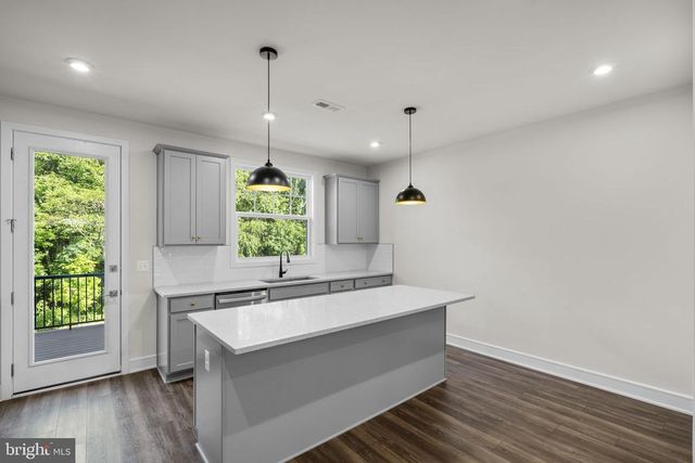 3571 STEPHENSONS HILL LN, Marshall, VA 20115