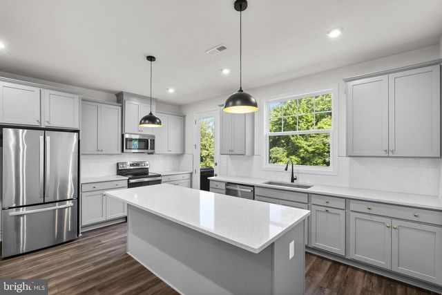 3571 STEPHENSONS HILL LN, Marshall, VA 20115