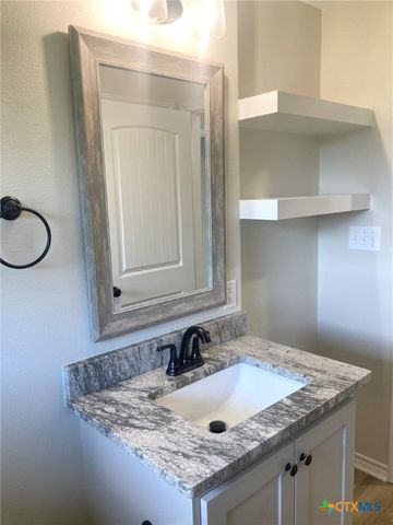 1502 Bowie Drive, Victoria, TX 77901