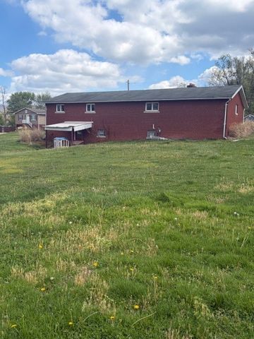 1508 W Green St, Dunbar Twp, PA 15425