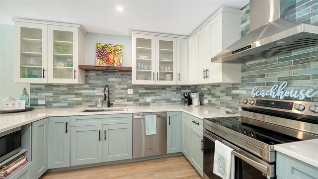 4720 GULF OF MEXICO DRIVE Villa 2, Longboat Key, FL 34228