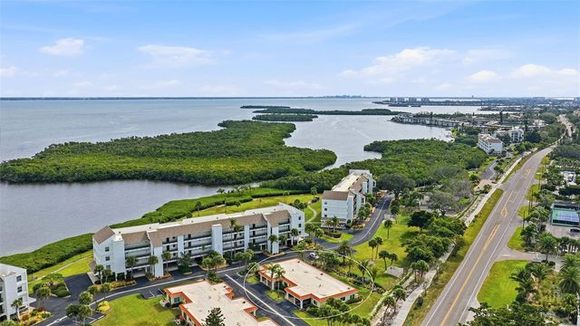 4720 GULF OF MEXICO DRIVE Villa 2, Longboat Key, FL 34228