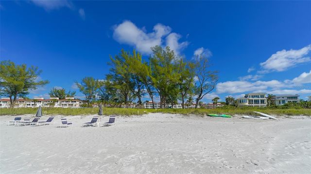 4720 GULF OF MEXICO DRIVE Villa 2, Longboat Key, FL 34228