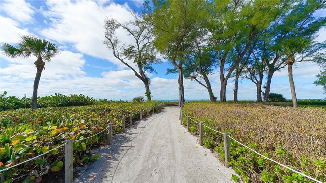 4720 GULF OF MEXICO DRIVE Villa 2, Longboat Key, FL 34228