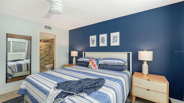 4720 GULF OF MEXICO DRIVE Villa 2, Longboat Key, FL 34228