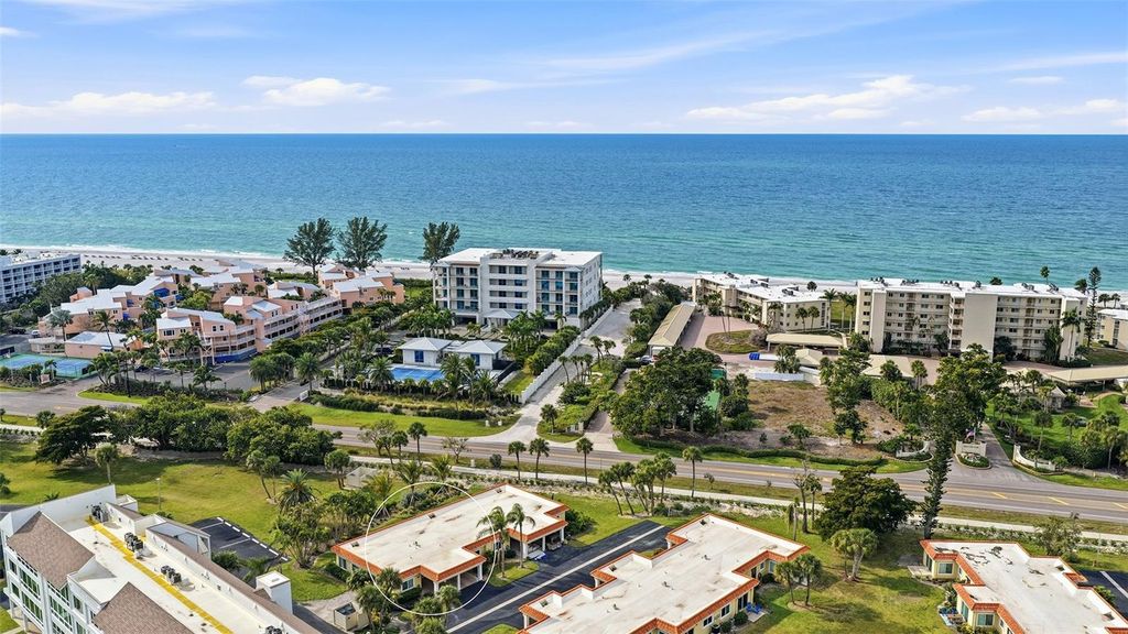 4720 GULF OF MEXICO DRIVE Villa 2, Longboat Key, FL 34228