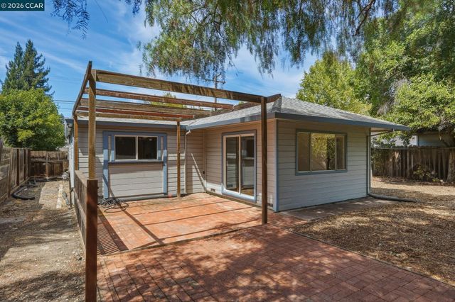 3712 Los Flores Ave, Concord, CA 94519