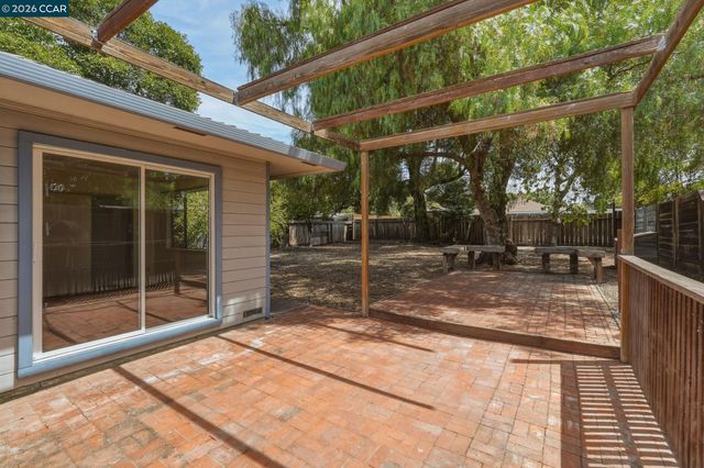 3712 Los Flores Ave, Concord, CA 94519