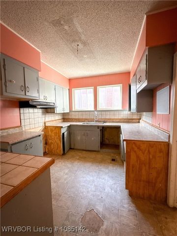 302 W Avenue E Street, Heavener, OK 74937